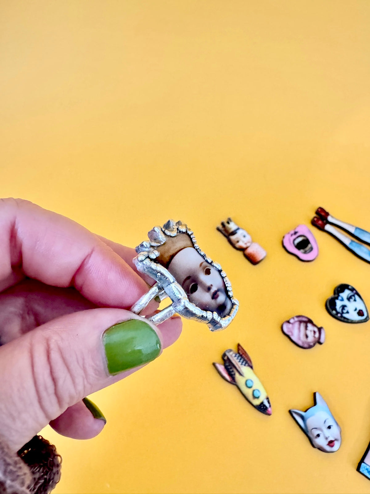 doll head statement ring, fine silver, size 8