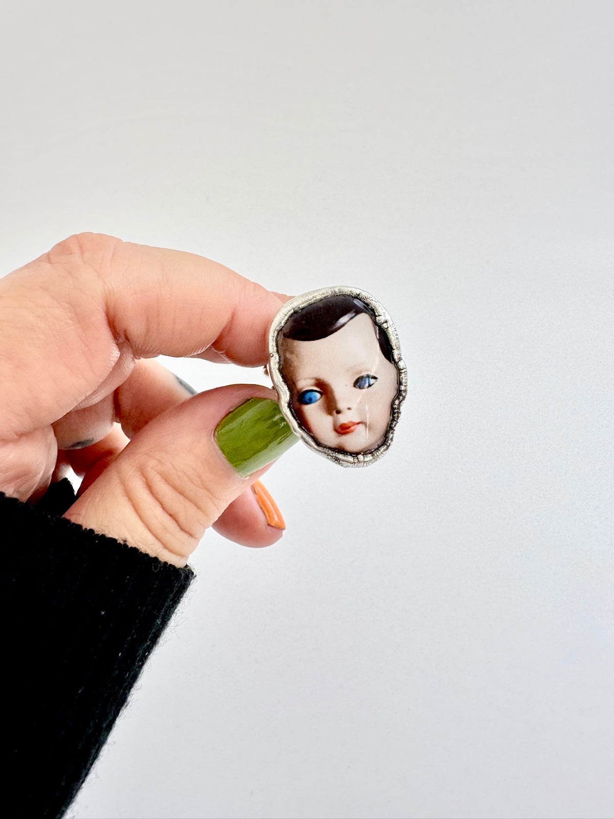 doll head statement ring, fine silver, size 10.5