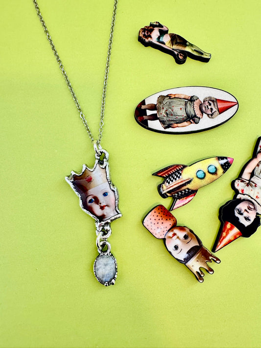 doll head necklace, rainbow moonstone, fine silver
