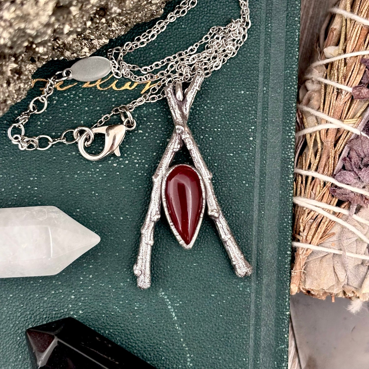 Carnelian Crystal Necklace in Silver / Sticks & Stones Collection FOXLARK