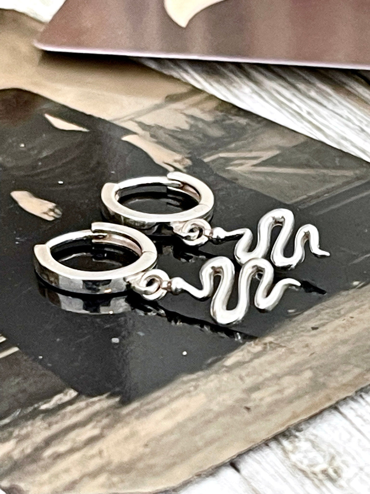 Sterling Silver Huggie Hoop with Mini Snakes 27x11mm / Sterling Silver Earrings