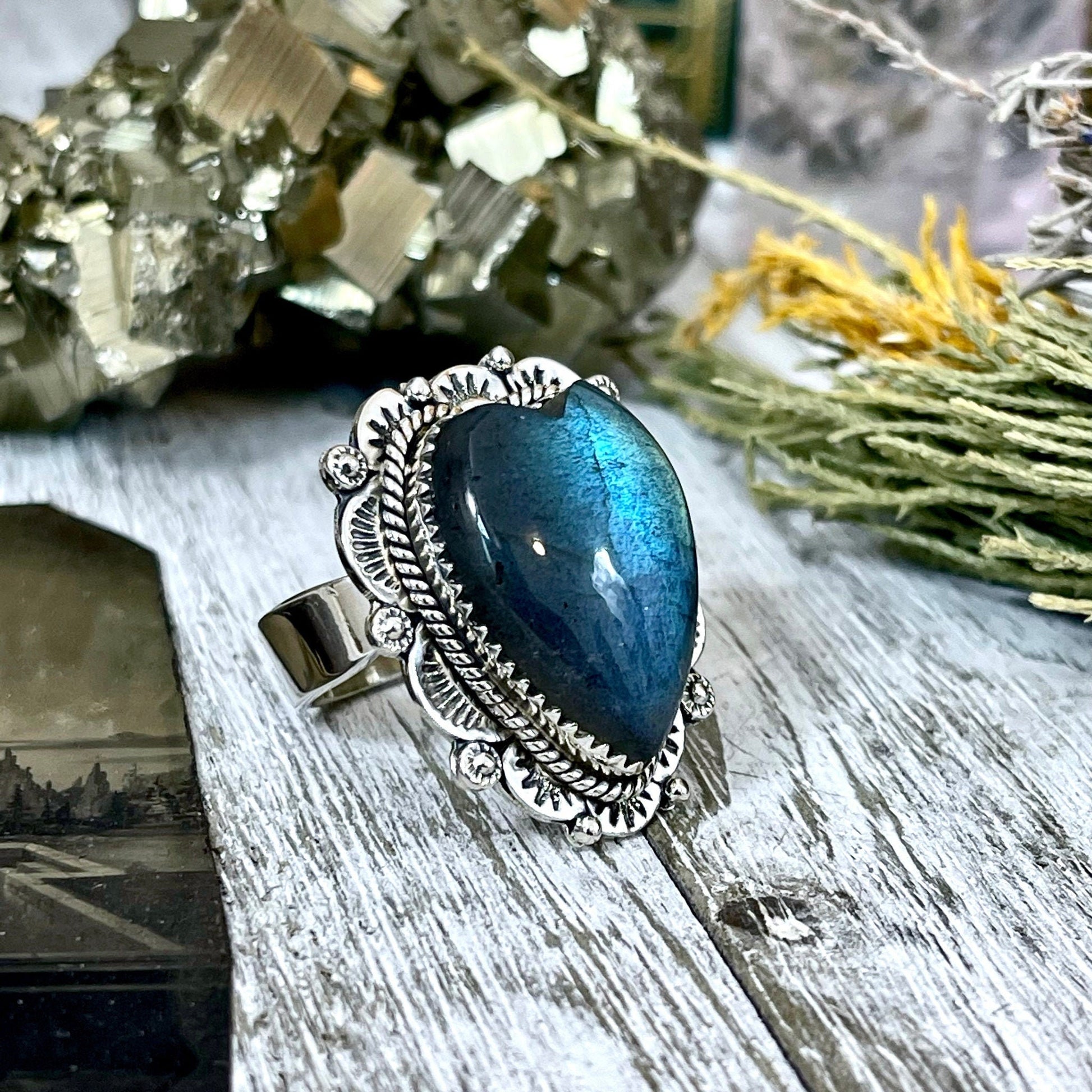 Labradorite Heart Crystal Statement Ring in Sterling Silver 925 - Adjustable to Size 6 7 8 9 - Designed by FOXLARK Collection.