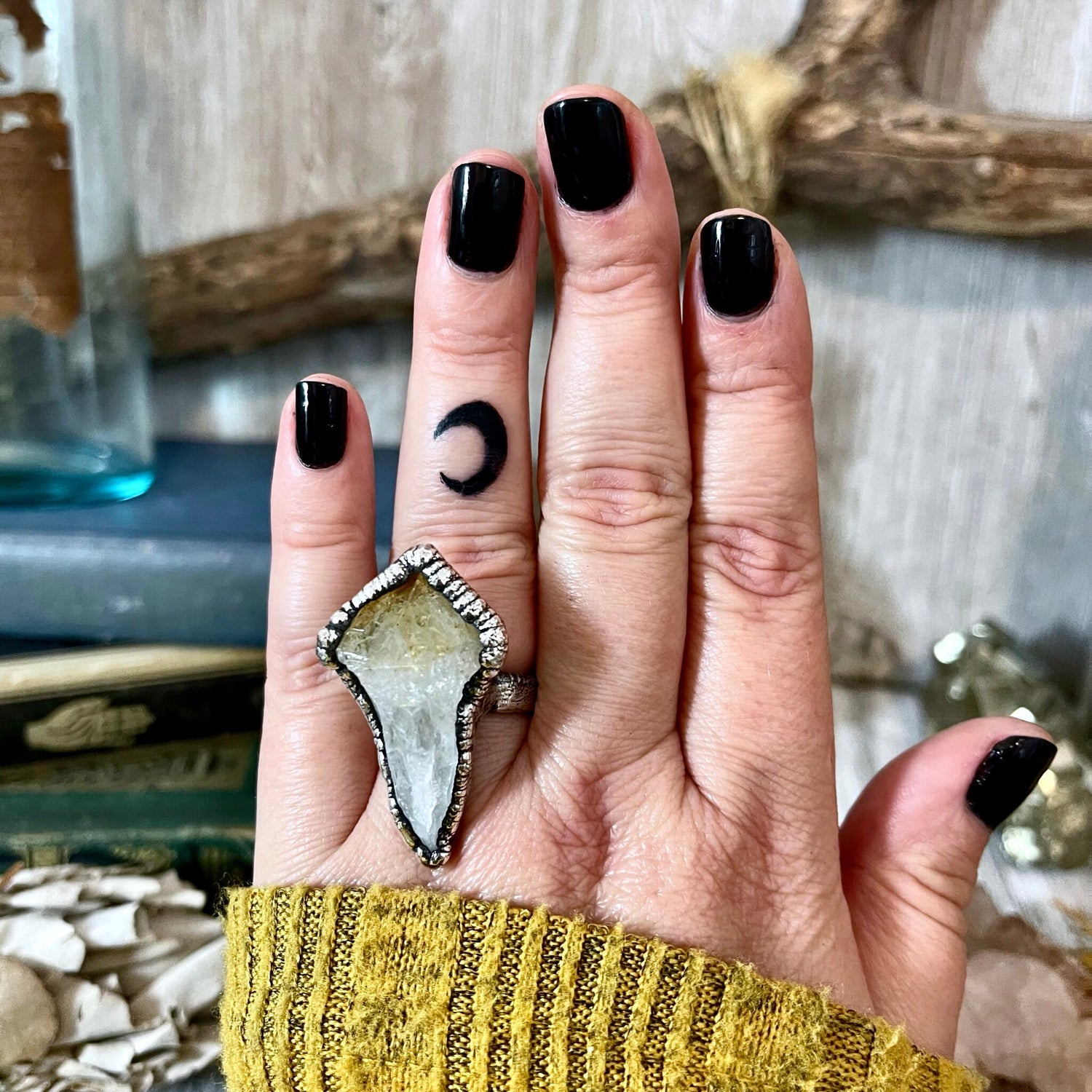 Size 8 Raw Citrine Point Ring Set in Fine Silver / Yellow Crystal Jewelry / Crystal Statement Ring