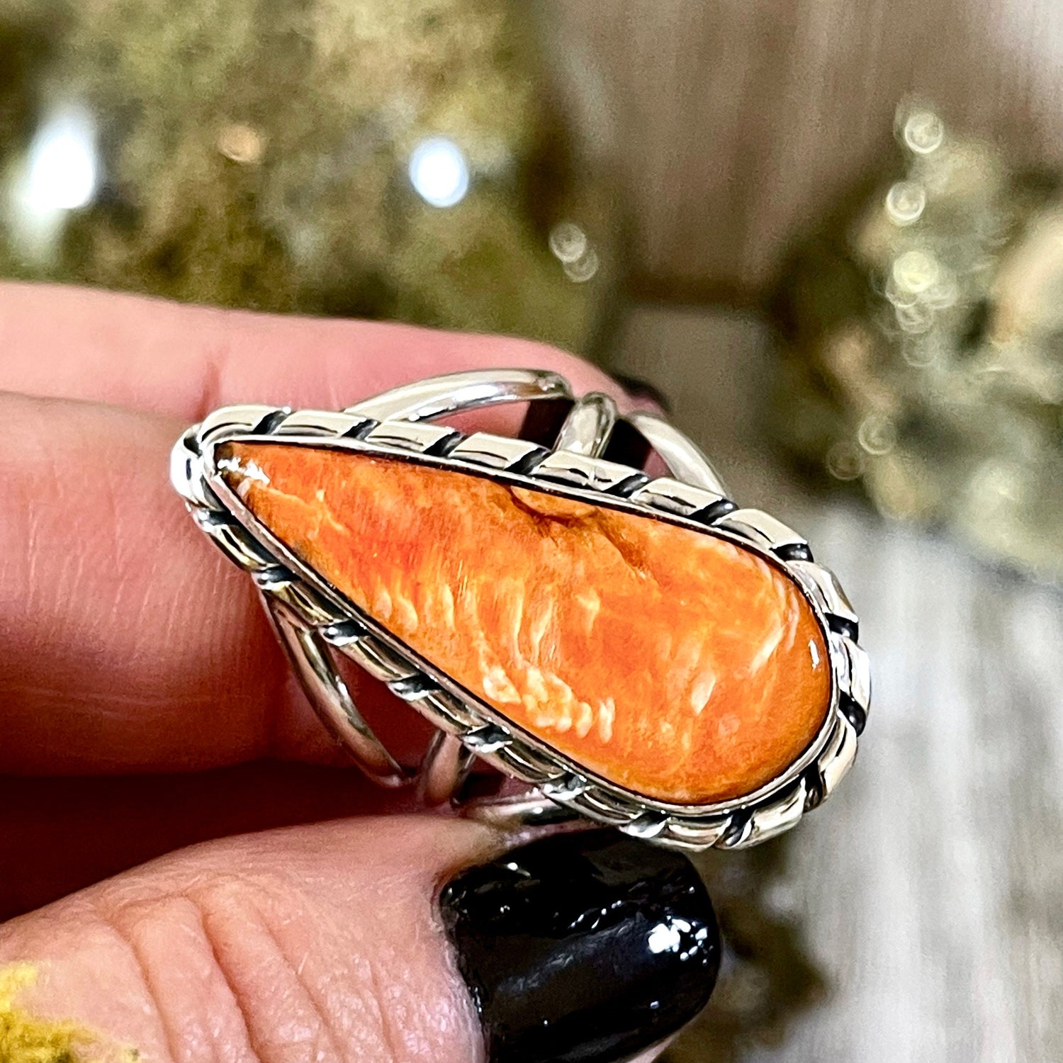 Size 10 Stunning Spiny Oyster Statement Ring Set in Sterling Silver / Curated by FOXLARK Collection