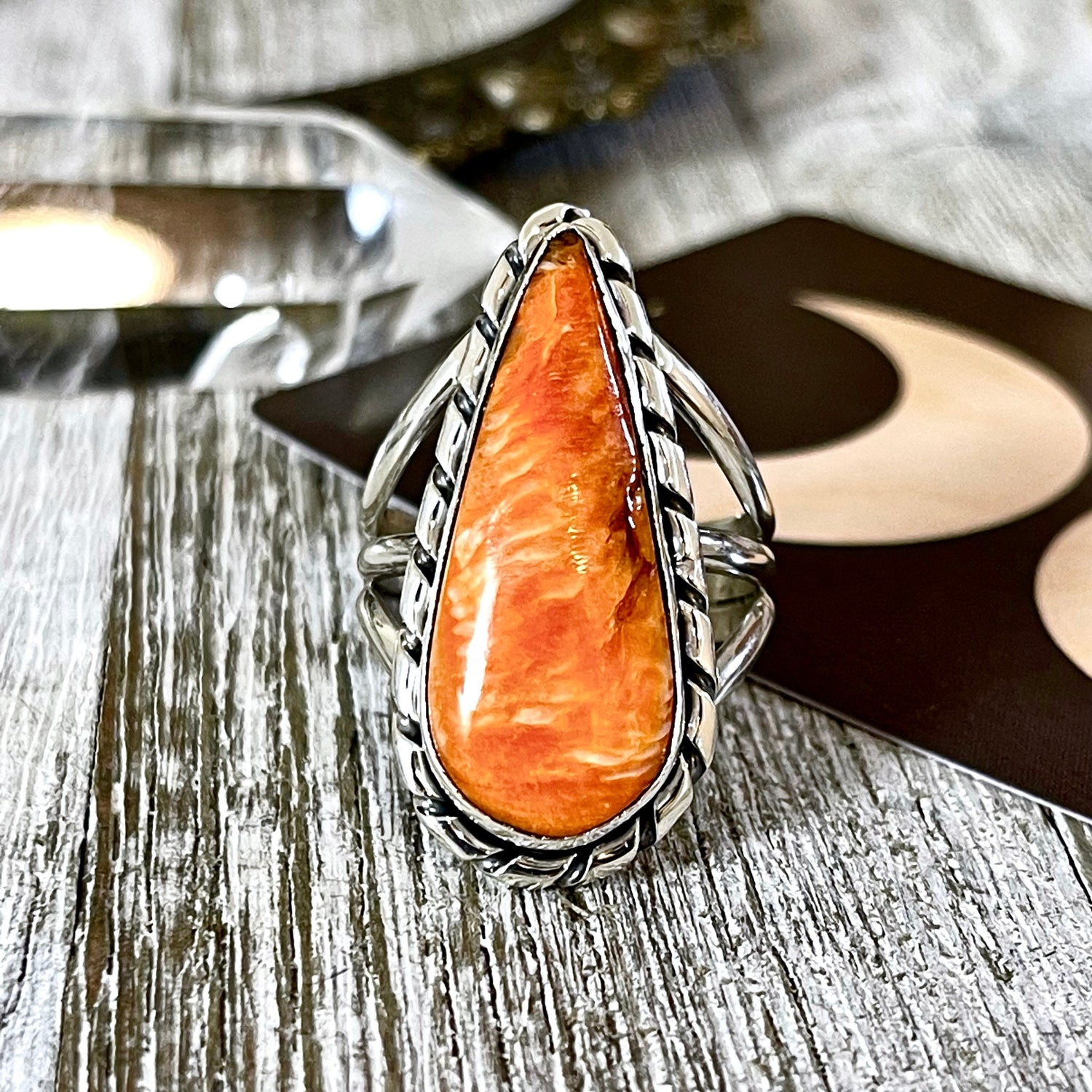 Size 10 Stunning Spiny Oyster Statement Ring Set in Sterling Silver / Curated by FOXLARK Collection