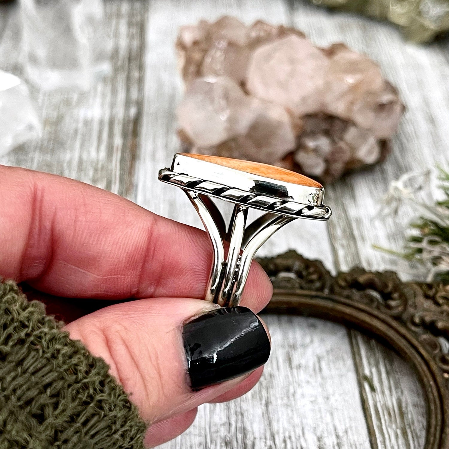 Size 10 Stunning Spiny Oyster Statement Ring Set in Sterling Silver / Curated by FOXLARK Collection