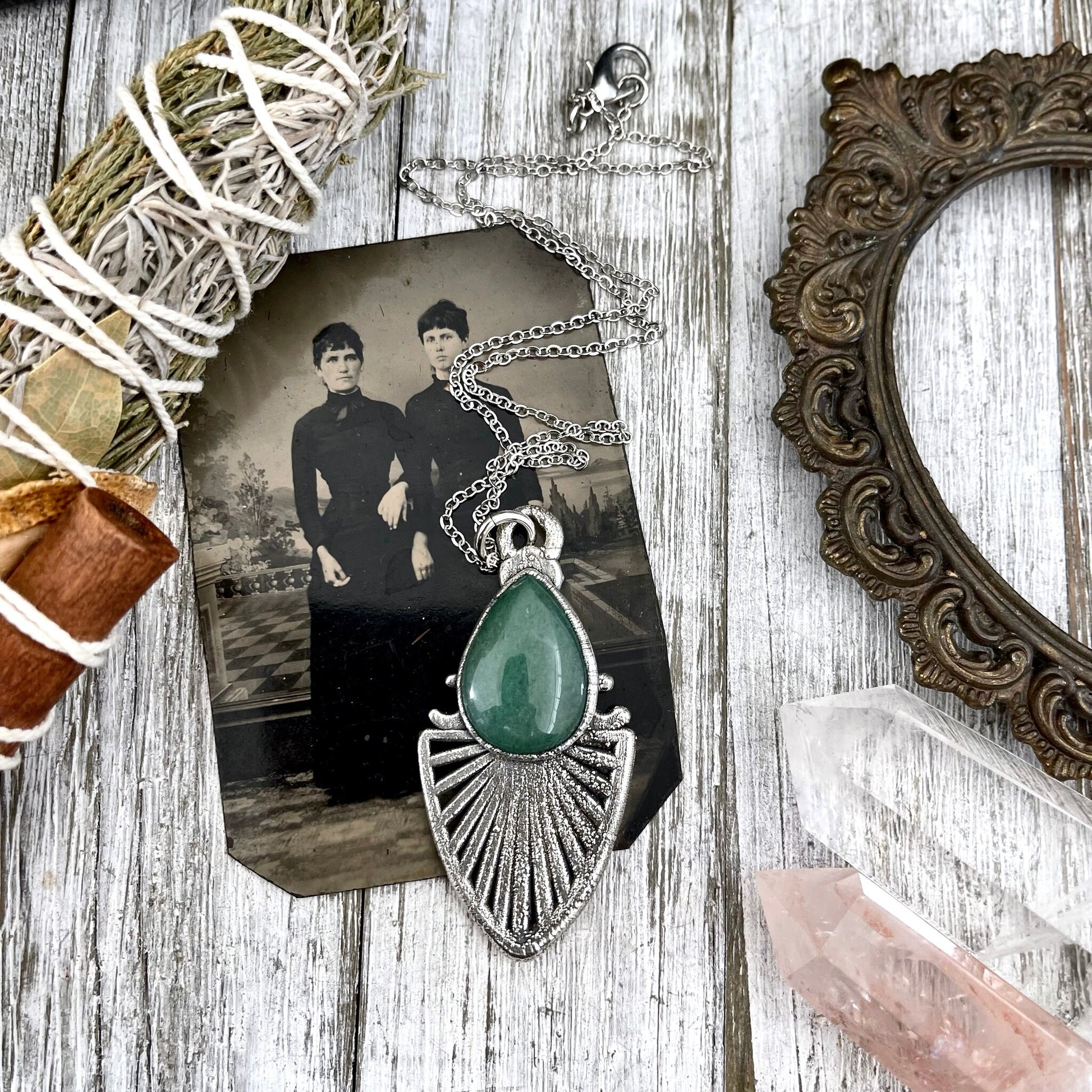 Moss & Moon Collection - Green Aventurine Crystal Necklace set in Fine Silver / / Alternative Witchy Pendent Boho Electroformed Jewelry