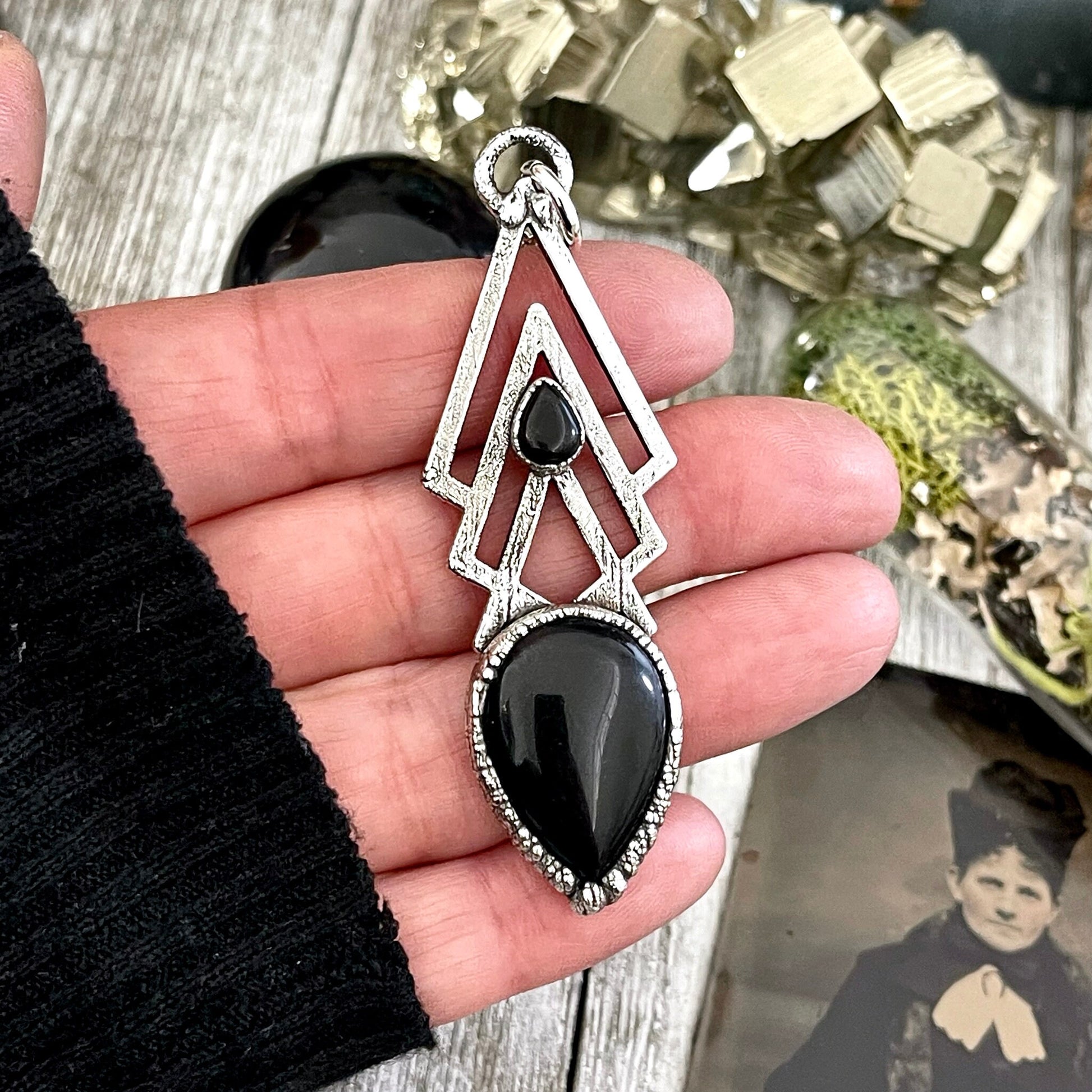 Moss & Moon Collection -Black Onyx Crystal Necklace set in Fine Silver / / Punk Alternative Witchy Pendent Gemstone Jewelry