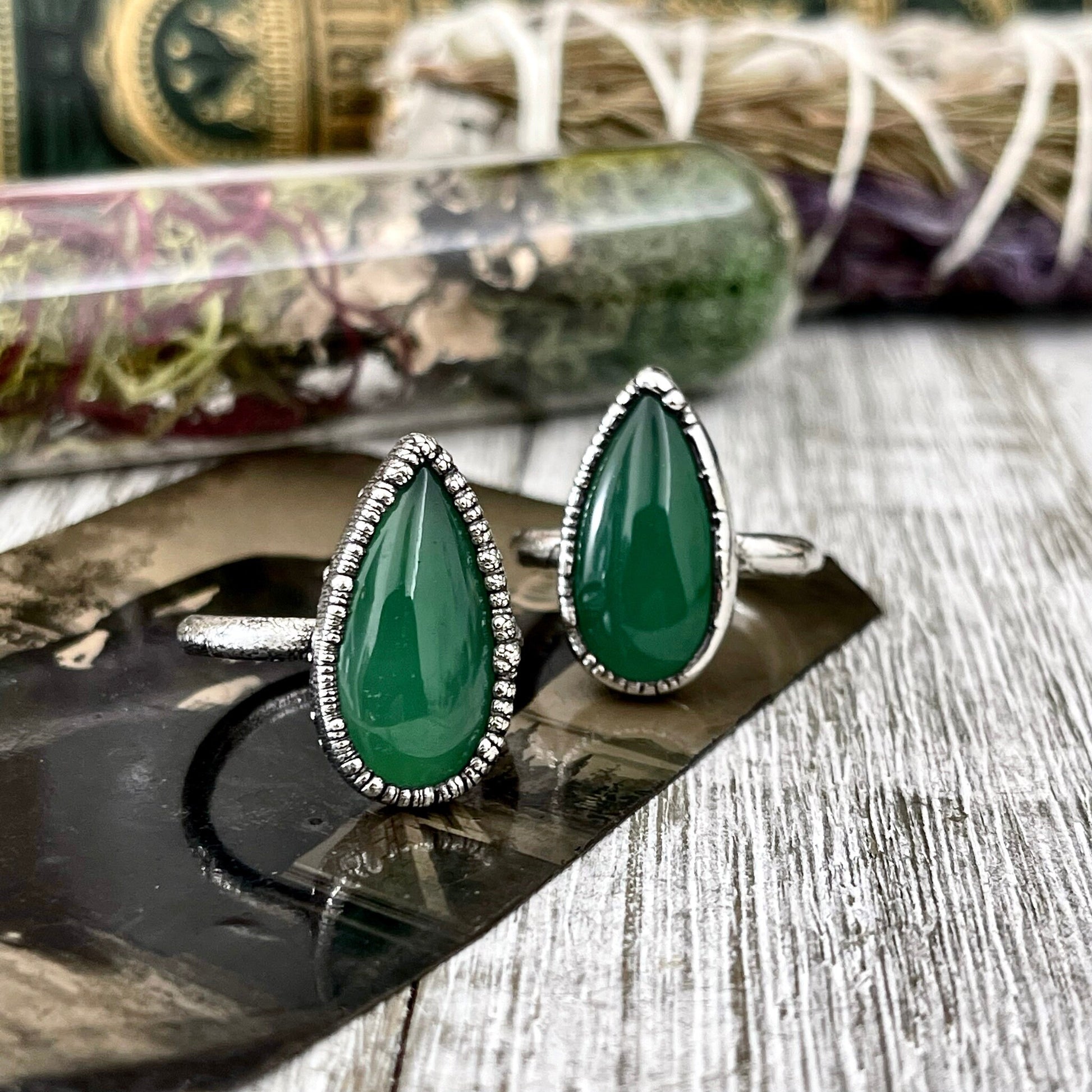 Green Agate Ring in Fine Silver Size 7 8 9 10 / Large Crystal Ring - Green Stone Ring - Silver Crystal Ring - Bohemian Jewelry